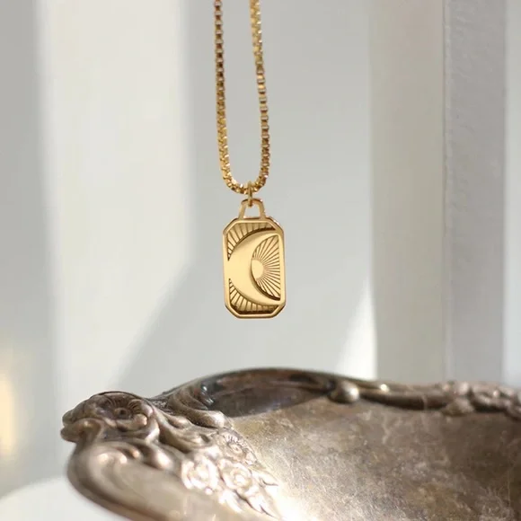 New 18K Gold Moon&Sun Pendant Necklace - Picture 3 of 7